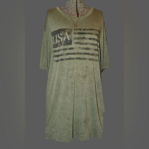 Men's Green Graphic T-Shirt